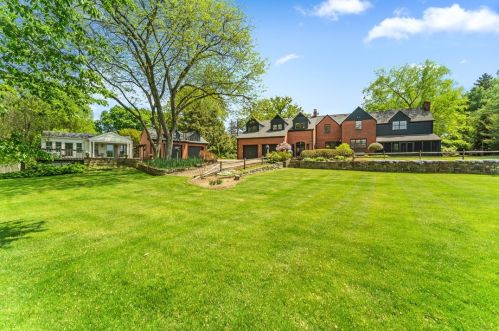 321 Guys Run Rd, Cheswick, PA 15024-4301