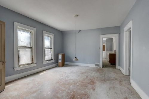 2443 Oakland Ave, Milwaukee WI  53211-4335 exterior