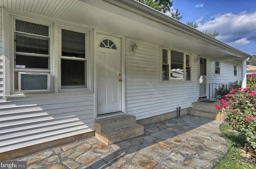 15 Winding Hill Rd, Navy Sup Dpt PA  17055-5617 exterior