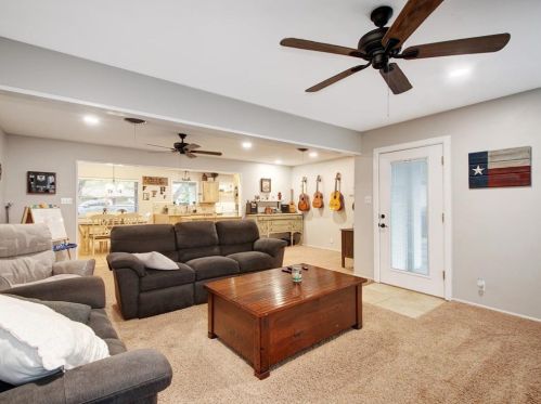 2005 Park Ln, Georgetown TX  78628-3331 exterior