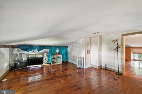 127 Bellevue Ave, Langhorne PA 19047-5264 exterior