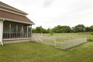 702 Plum St, Twin View Heights, IA 52333-9515