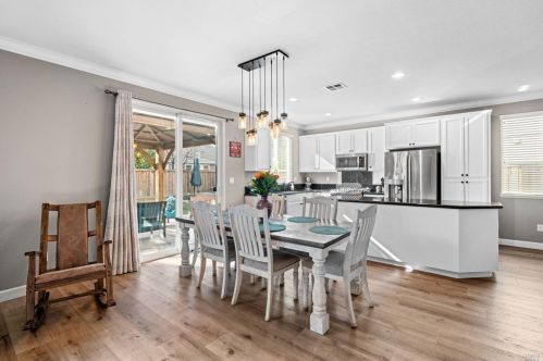 7018 Westminster Ct, Vacaville CA  95687-8254 exterior