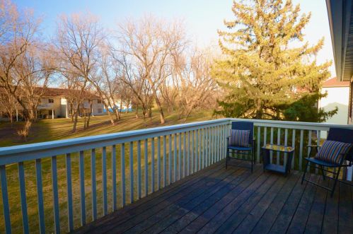 1039 Greenhaven Dr, Saint Paul, MN 55127-7821