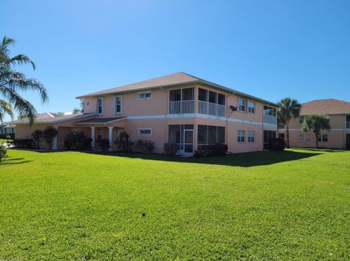 20068 Lake Vista Cir, Lehigh Acres, FL 33936-7628