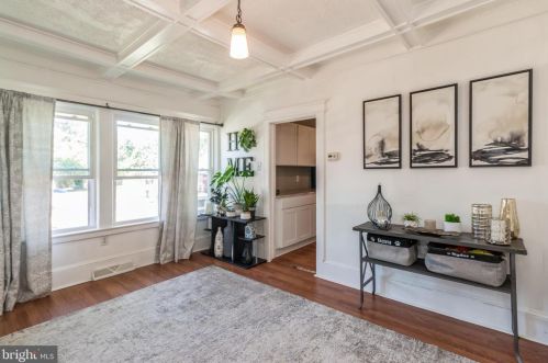 239 Chestnut St, West Deptford NJ  08093-1307 exterior