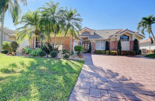 7629 Dorchester Rd, Boynton Beach, FL 33472-5004
