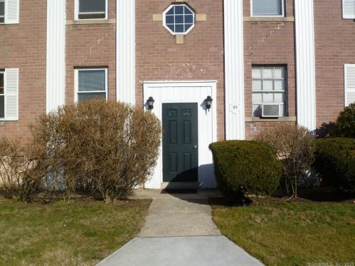 61 Seaton Rd, Stamford, CT 06902-4139