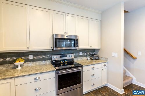 10 Mulligan Dr, Bybee VA  22963-2560 exterior