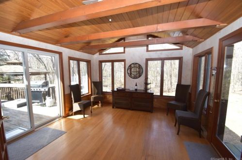10 Chapman Rd, East Hampton CT  06424-1310 exterior