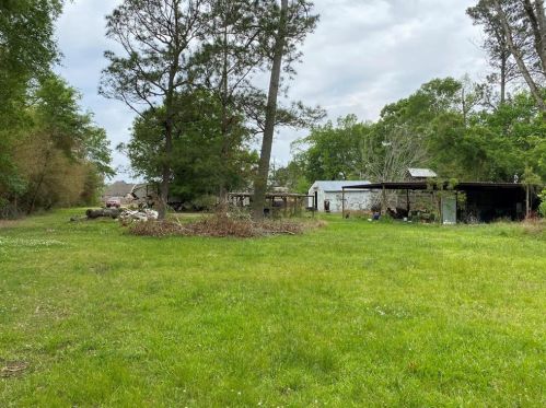 275 Thomas Rd, Beaumont TX 77706-4616 exterior