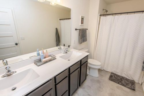 292 Autumn Crest Ln, Lake Mills WI  53551-1951 exterior