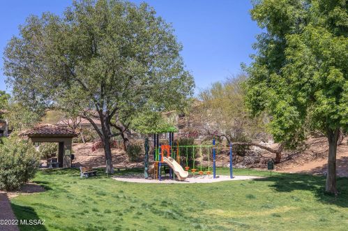5751 Kolb Rd, Tucson AZ  39204-0871 exterior