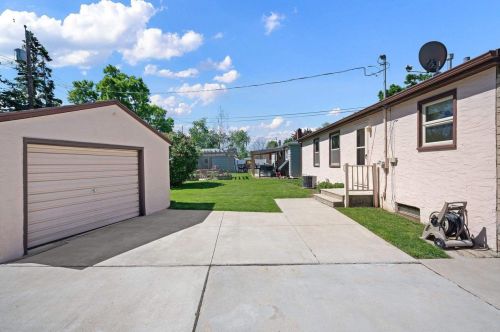 908 Thrush St, Green Bay WI  54303-4332 exterior