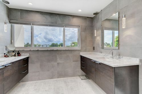 134 Harbor Cir, Delray Beach FL  33483-8005 exterior
