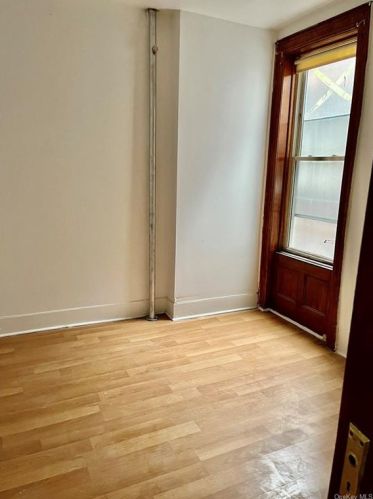 1056 Morris Ave, Bronx NY  10456-5857 exterior