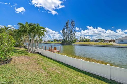 128 28th St, Cape Coral, FL 33914-4450