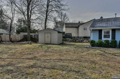 128 Third St, Mahwah NJ  07430-1253 exterior