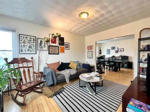 412 Potters Ave, Providence, RI 02907-1622