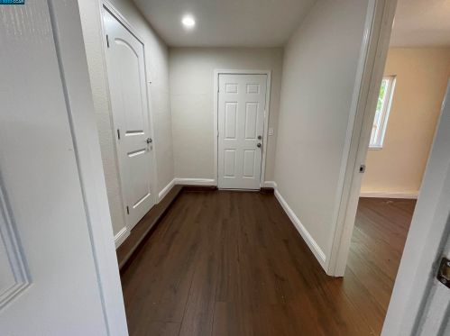 1870 Summerfield Ct, Oakley CA  94561-3074 exterior