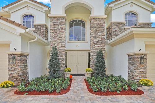 647 Edgebrook Ln, West Palm Beach, FL 33411-5303