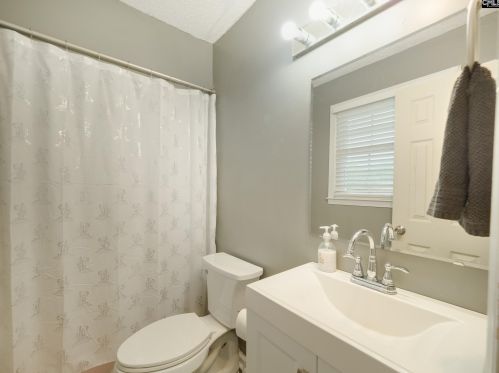 2309 Camelia St, Cayce-West Columbia SC  29033-2509 exterior