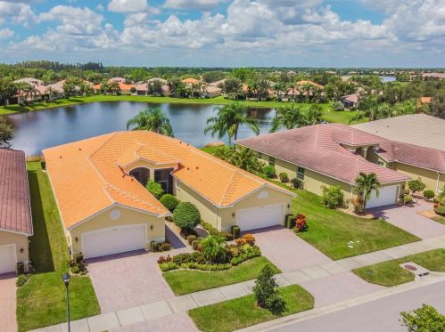 16143 Amethyst Key Dr, Wimauma FL  33598-4027 exterior