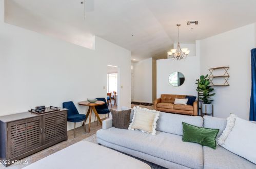 8812 Riviera Dr, Scottsdale AZ  85260-5814 exterior