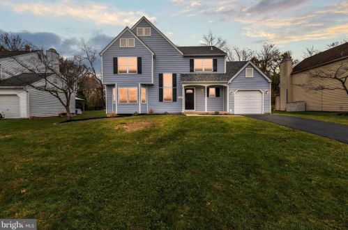 19 Country Ln, Trenton, NJ 08690-3326
