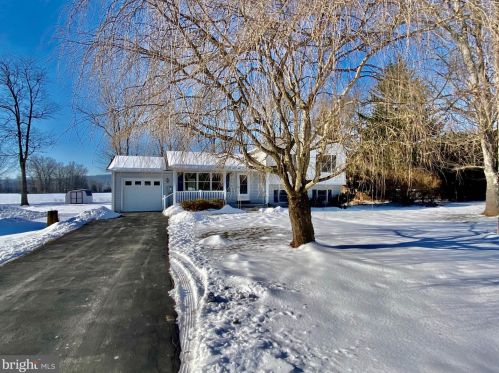 10 Ski Run Trl, Charnita, PA 17320-8537