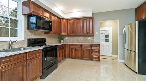 407 Walnut St, Catasauqua PA  18032-1704 exterior