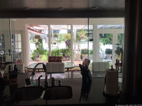 760 80th St, Hialeah FL  33014-4132 exterior