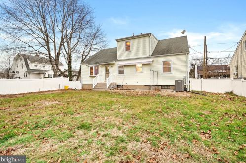 319 Jencohallo Ave, Trenton NJ  08619-3542 exterior