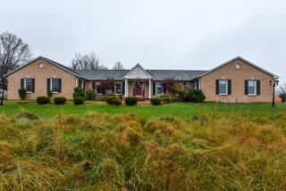 12068 Arnold Ln, Purcellville, VA 20132-2620