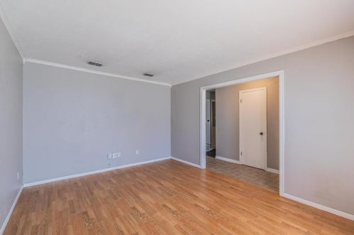 2108 Cliffside Dr, Fort Worth, TX 76134-1816