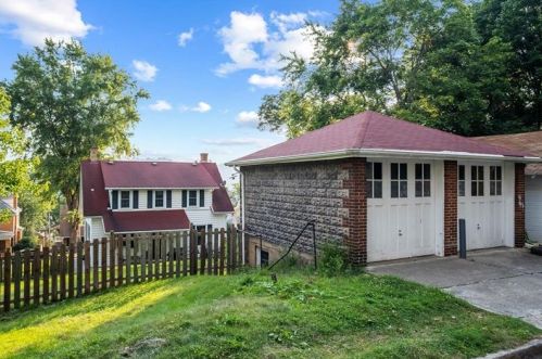 324 Elm Rd, Ambridge PA  15003-2134 exterior