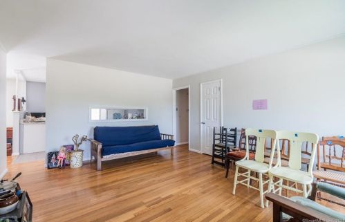 21 Greenfield St, Waterford CT  06385-3907 exterior