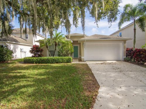 1220 25th Ter, Vero Beach FL 32968-5068 exterior
