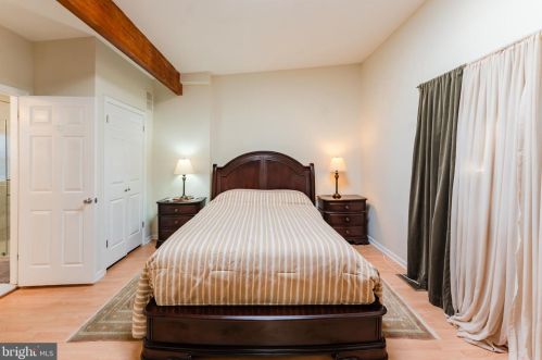 1231 Kater St, Philadelphia PA 19147-1817 exterior