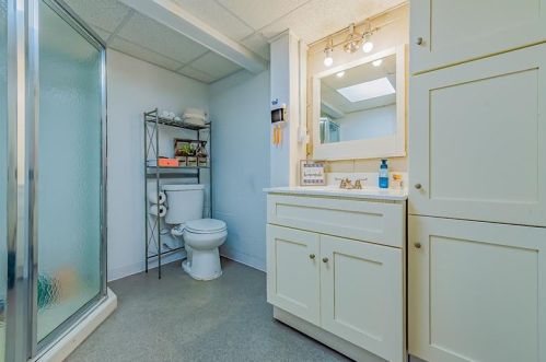 402 Homewood Ave, Trafford PA  15085-1523 exterior