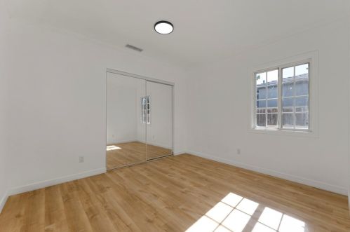 5920 Riverton Ave, North Hollywood CA  91601-1443 exterior