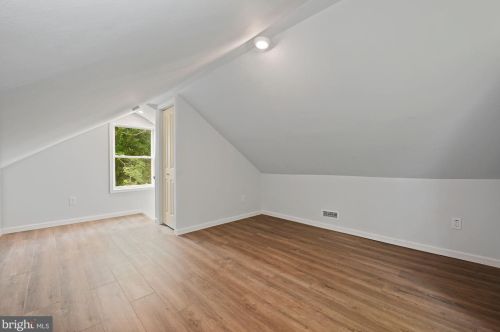 12 Poplar St, Swedesboro NJ  08085-1228 exterior