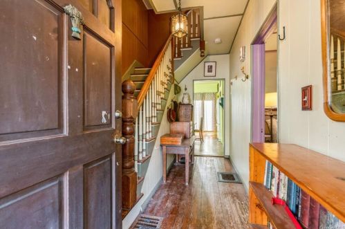 31 Church St, Nelsonville, NY 10516-2802