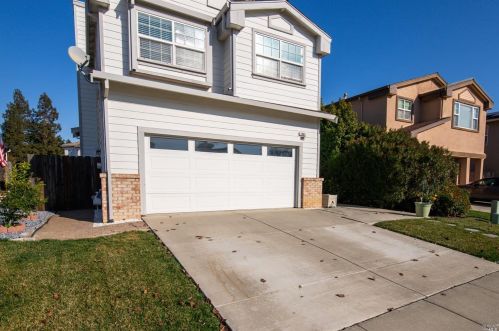 561 Chateau Way, Vacaville, CA 95687-7428