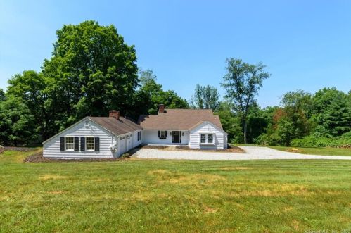 42 Riding Club Rd, Wilton, CT 06897-1733