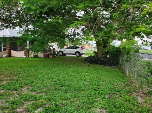 116 Stafford Pl, Lehigh Acres, FL 33936-5954