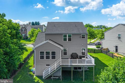 111 Eisentown Dr, Lovettsville VA  20180-8547 exterior