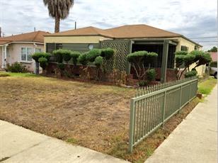8956 Manhattan Pl, Los Angeles, CA 90047-3539