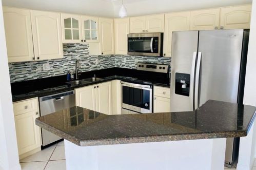 12993 28th Ct, Hollywood, FL 33027-4136