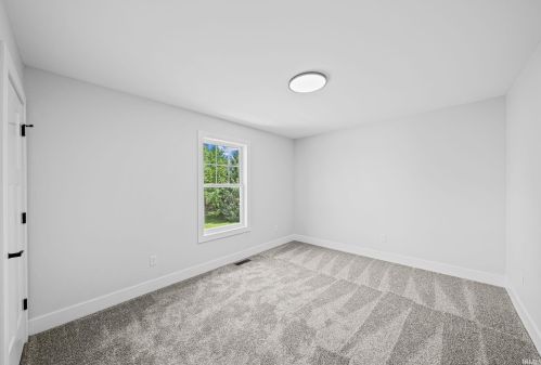 1108 Beacon Dr, Mishawaka IN  46544-6288 exterior